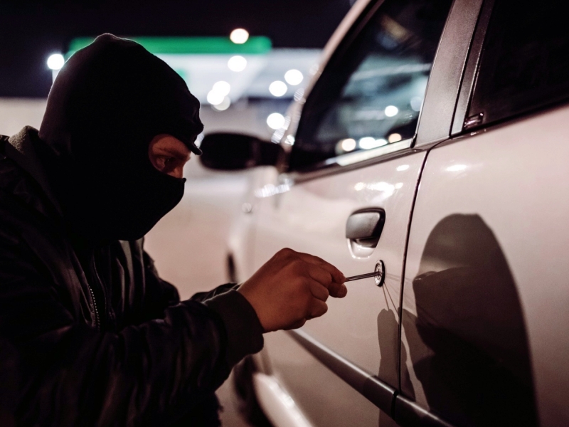 Veículo roubado é recuperado após cair na Muralha Digital na Grande Curitiba